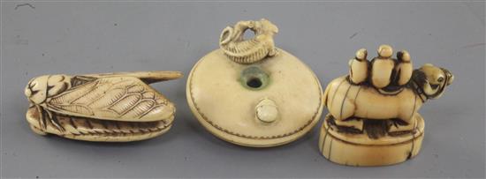 Two Japanese ivory netsuke and a seal, 19th century, 4.4cm